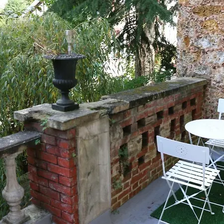 Chambres D'hotes Hamlet Bed & Breakfast *